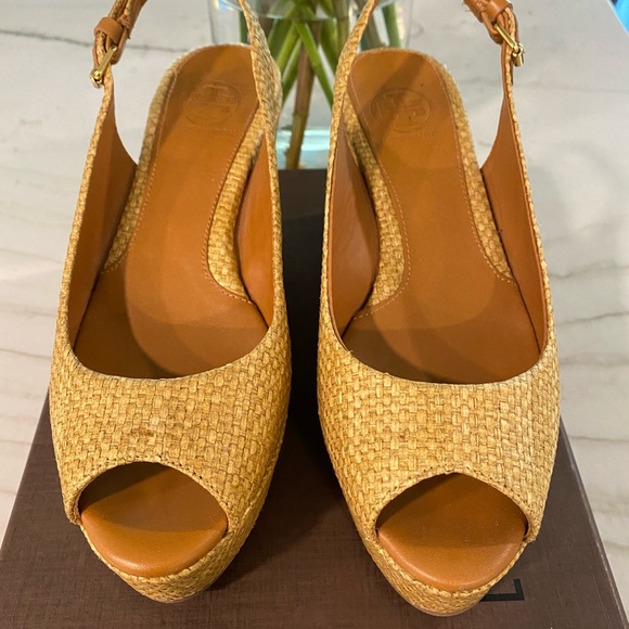 Tory Burch Wedge Sandal with Open Toe - Picture 3 of 6